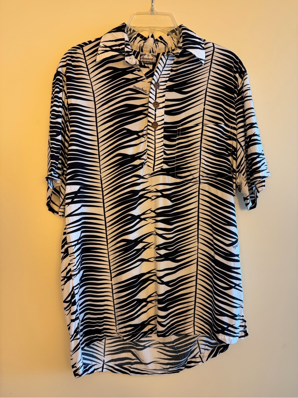 Black and white Manuhealii aloha shirt